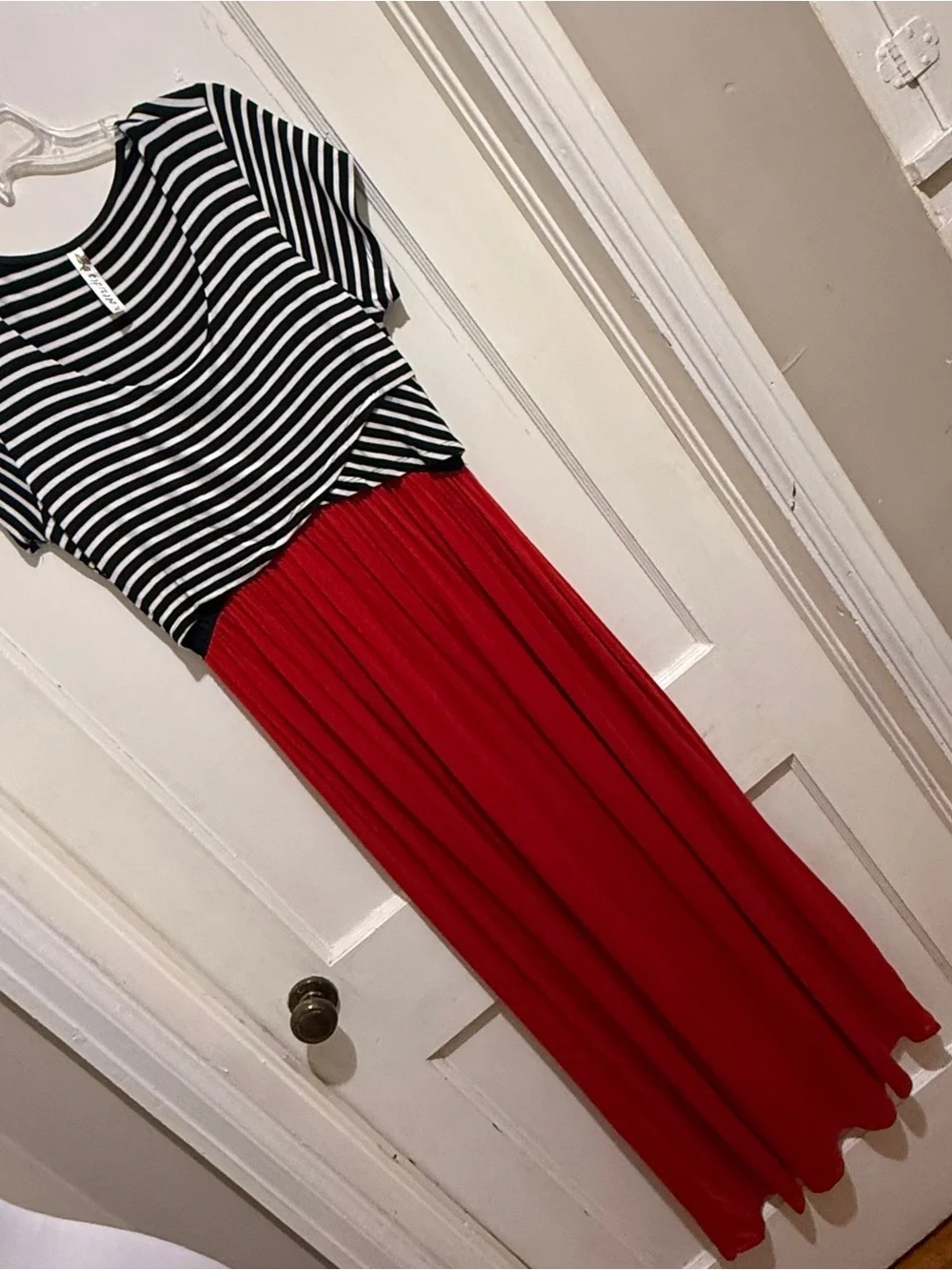Espresso Women's XL Red Pleated Maxi Dress